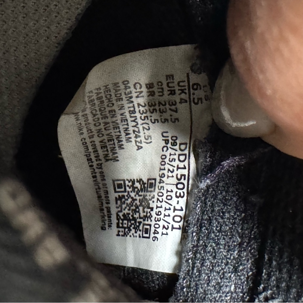Nike Panda Dunks Size 6.5Y - Picture 11 of 11